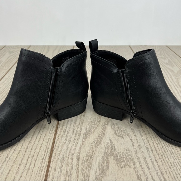 Sun + Stone Women's Cadee Ankle Booties 6.5 Black Faux Leather $50 - Picture 6 of 10
